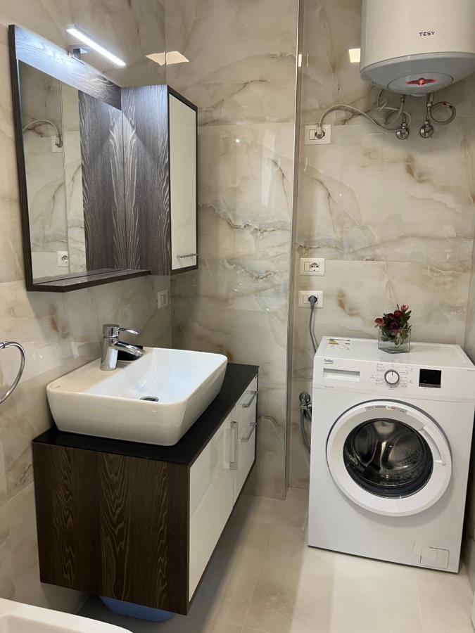 Grand New Bazaar Apartment Tirana Eksteriør billede
