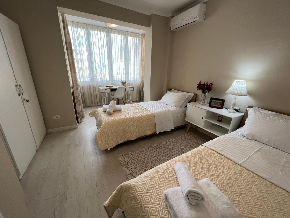 Grand New Bazaar Apartment Tirana Eksteriør billede